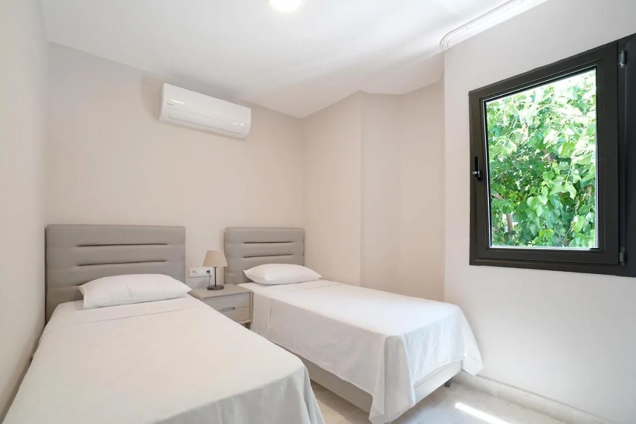Olira Tuerkbuekue Residences Бодрум 0*,